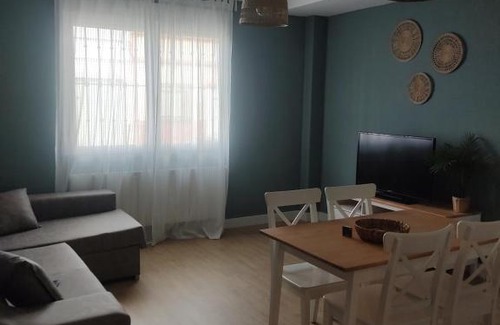 Manzanares Apartment | Family-Friendly Divina Guest House with Great Reviews