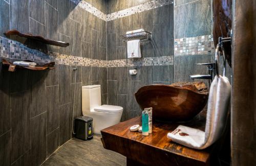 Kampala Hotel | Relax at Divine Resort & Spa: Oceanfront Bliss Awaits