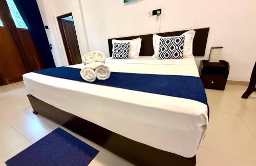 Anuradhapura Hotel | Divine Villa: Family-Friendly Stay with Top Ratings