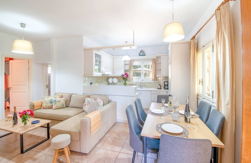 Koutsi Villa | Divista: Captivating Sea Views with Private Pool & Amenities