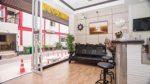 Patong Apartment | Family-Friendly DJ House in Patong - Rated 8/10 by Guests