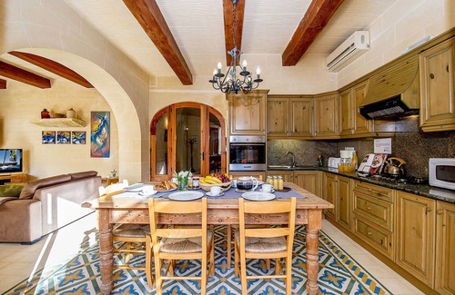Sannat Villa | Exceptional Djar ta Menzja 1: Family-Friendly Retreat