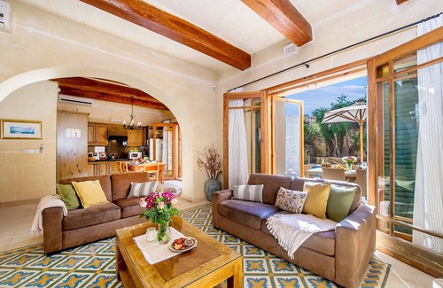 Sannat Villa | Exceptional Djar ta Menzja 3 Holiday Home with Private Pool