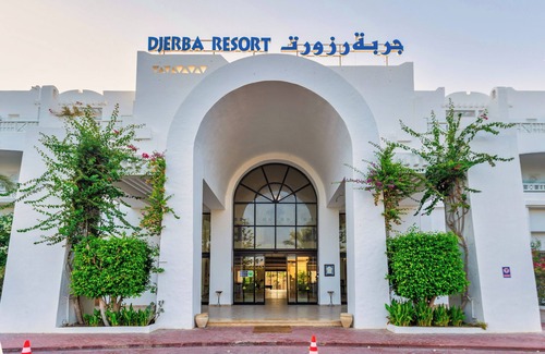 Triffa Hotel | Relax at Djerba Resort: Ocean View & Poolside Bliss