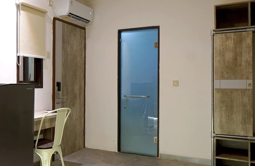 Mangga Besar House | Budget-Friendly Stay at Djuragan Kamar Mangga Besar