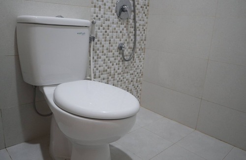 Palmerah House | Budget-Friendly Family Retreat at Djuragan Kamar Slipi