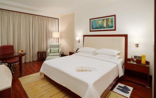 DLF Phase 3 Hotel | Discover DLF City Club 3: Family-Friendly with Pool Access