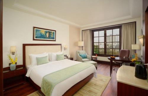 DLF Phase 3 Hotel | Discover DLF City Club 3: Family-Friendly with Pool Access
