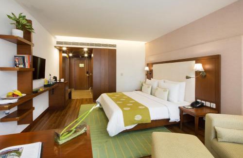 DLF Phase 5 Hotel | DLF City Club 5: Family-Friendly Retreat with Pool & Dining