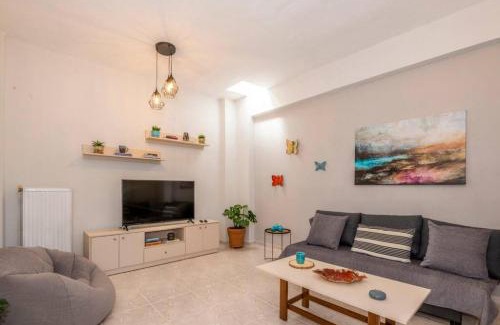 Margarites House | Discover Margarites: Pet-Friendly Haven with Hot Tub