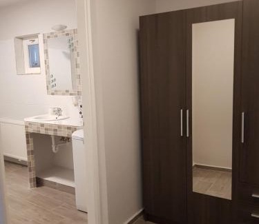 Villany House | Experience DM Vendégház Villány: Hot Tub & Family Friendly