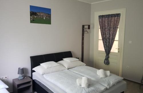 Villany House | Experience DM Vendégház Villány: Hot Tub & Family Friendly