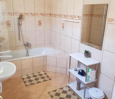 Villany House | Experience DM Vendégház Villány: Hot Tub & Family Friendly