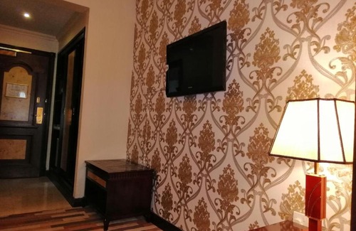 Azaiba Hotel | Budget-Friendly Stay at Dmashotelmuscat with Breakfast