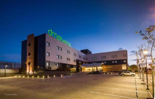 Marilia Hotel | Exceptional DMax Hotel: Pet-Friendly and Wheelchair Accessible