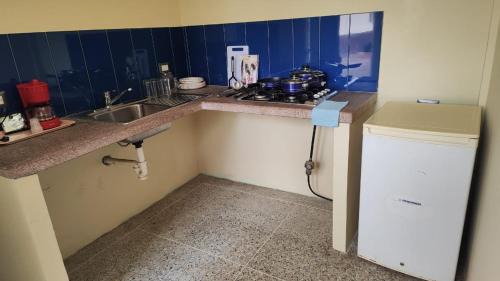 Punto Fijo Apartment | Discover Doña Elena: Pet-Friendly Paradise with Breakfast