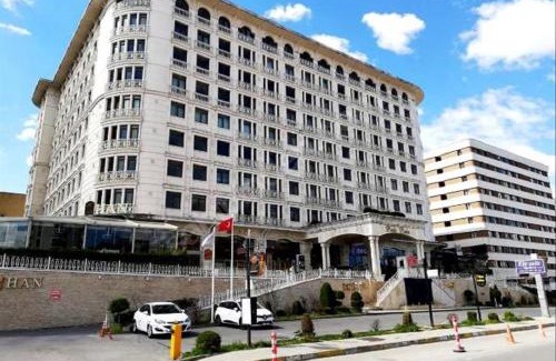 Pendik Apartment | Family-Friendly Doğan Palas Suites with Pool & Breakfast