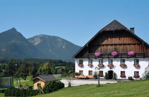 Sankt Wolfgang im Salzkammergut Apartment | Cozy Double Room with Breakfast at Maislbauer Hotel