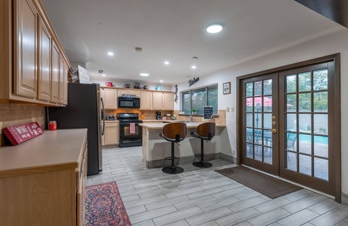 Woods of Shavano House | Elegant 4-Bedroom Retreat with Private Pool & Ocean Views