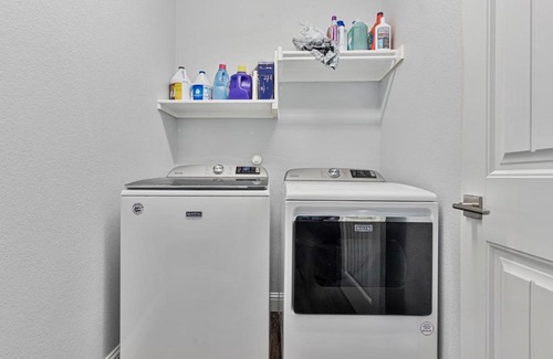 Little Elm House | Family-Friendly Hotel with Pool and Kitchen Amenities