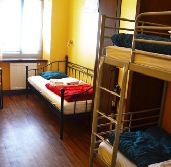 Rudolfsheim-Funfhaus Hostel | Budget-Friendly Stay at Do Step Inn Home - Hotel & Hostel