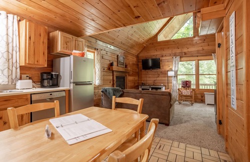 Shell Knob Cabin | Perfect Getaway for Your Anniversary: Rated 9.8/10 & Pet Friendly