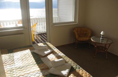 Valgeranna House | Relax at Doberani Rannamaja: Pet-Friendly Oceanfront Retreat