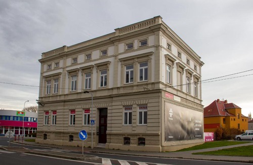 Krnov Hotel | Discover DOBRÉ MÍSTO: Family & Pet-Friendly Retreat