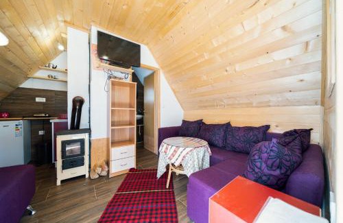Virak Apartment | Pet-Friendly Getaway at Dobre Vode 2 with Hot Tub & Breakfast