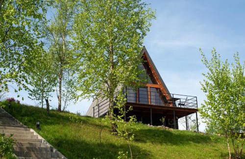 Serednye House | Enchanting Dobrede: Cozy Cabins Nestled in Nature
