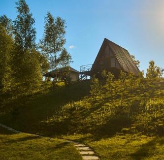 Serednye House | Enchanting Dobrede: Cozy Cabins Nestled in Nature
