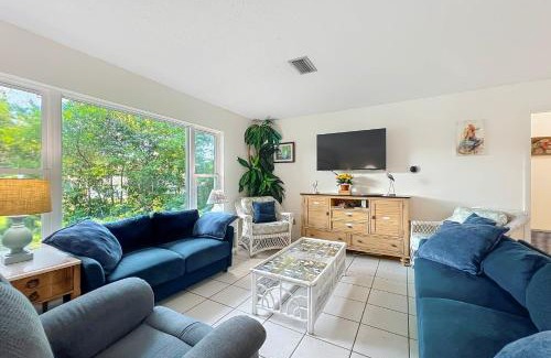 Dunnellon House | Idyllic Riverside Home with Private Dock and Kayaks