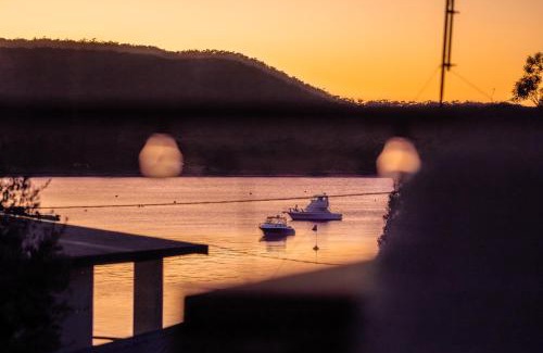 Coles Bay House | Family-Friendly Retreat at Dock of the Bay - 4 Star Stay