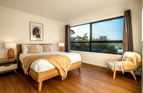Coles Bay House | Family-Friendly Retreat at Dock of the Bay - 4 Star Stay