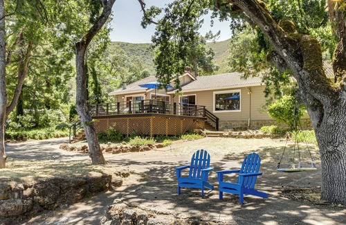 Kelseyville Cottage | Dock, Slip & Launch: Waterfront Home on Clear Lake