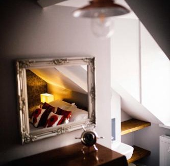 Gateshead Apartment | Explore Docker's Digs: Family-Friendly Getaway with Top Ratings