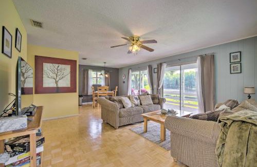 Dunnellon Apartment | Tranquil Dunnellon River Retreat with Balcony and Docks