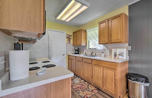 Dunnellon Apartment | Tranquil Dunnellon River Retreat with Balcony & Docks