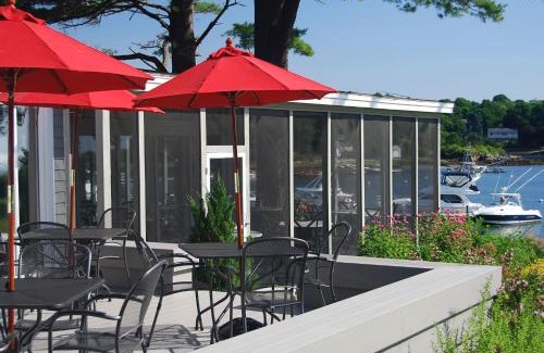 York Hotel | Exceptional Dockside Guest Quarters with Breakfast & Accessibility