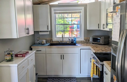 Lake Waccamaw House | Experience Docktails Cabana: Steps from Water with Outdoor Fun