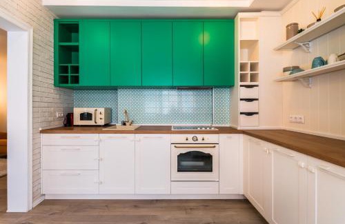 Oborishte Apartment | Modern 2BD Flat in Sofia - Family-Friendly Retreat