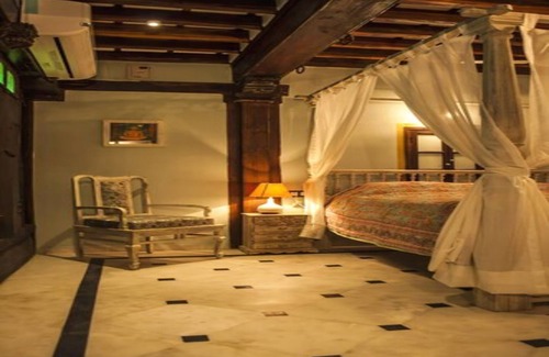 Ahmedabad City Centre Hotel | Explore Dodhia Haveli: Family-Friendly Stay with Breakfast