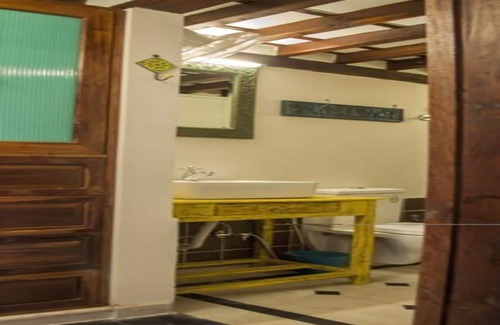 Ahmedabad City Centre Hotel | Explore Dodhia Haveli: Family-Friendly Stay with Breakfast