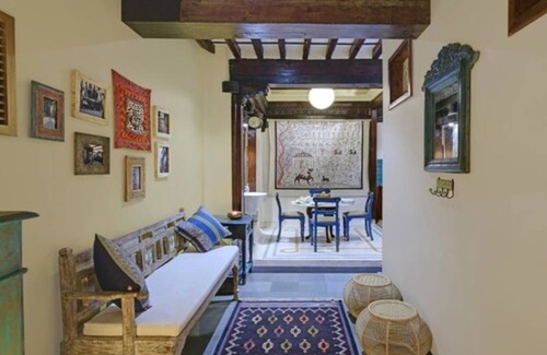 Ahmedabad City Centre Hotel | Explore Dodhia Haveli: Family-Friendly Stay with Breakfast