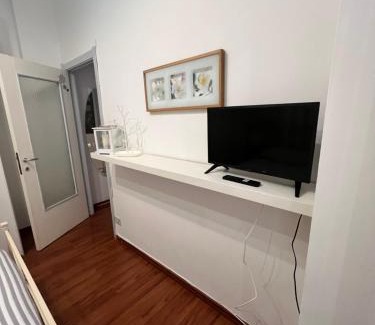 Rezza Apartment | Beachside Retreat at Dodo Home - Pet & Child Friendly