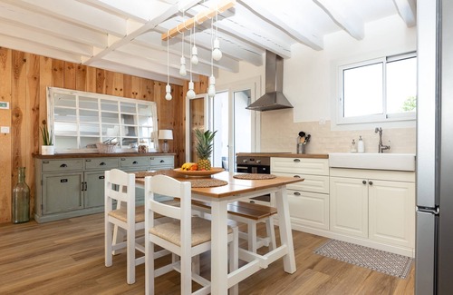 Seignosse House | Pet-Friendly Dodo House with Ocean Views & Spa Amenities