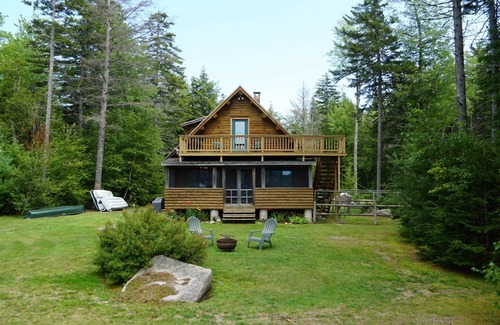Sullivan Cabin | Discover Maine's Charm: Pet-Friendly Stays with Ocean Views