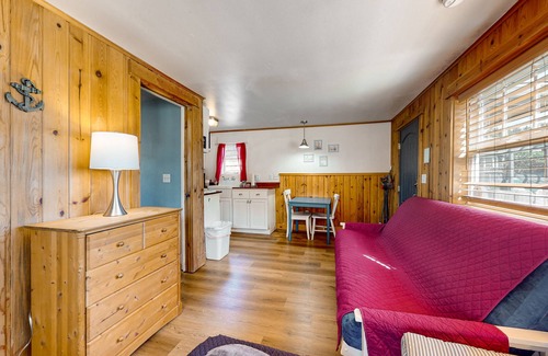 Downtown Cannon Beach Cottage | Pet-Friendly Condo Steps from the Beach with Free WiFi