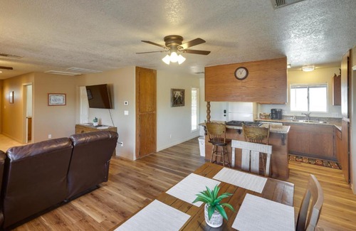Bullhead City House | Pet-Friendly Bullhead City Home Steps from the Beach!