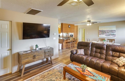 Bullhead City House | Pet-Friendly Bullhead City Home Steps from the Beach!